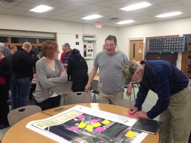 EPA Epidemiologist Florence A. Fulk works with a community on a Health Impact Assessment in Duluth, MN.